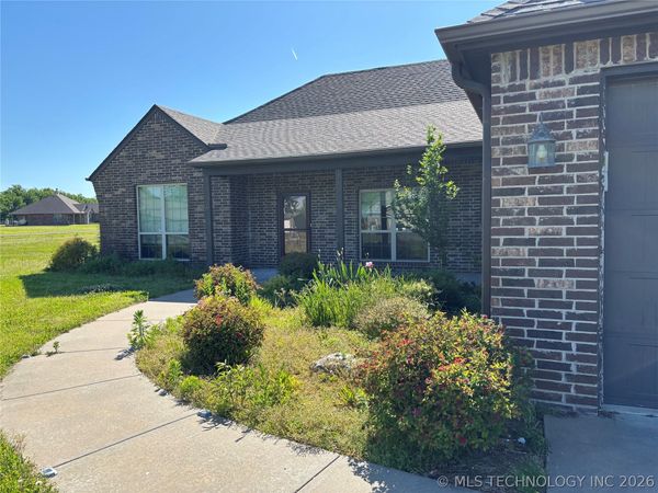10 Ranch Acres Road , Pryor, OK 74361