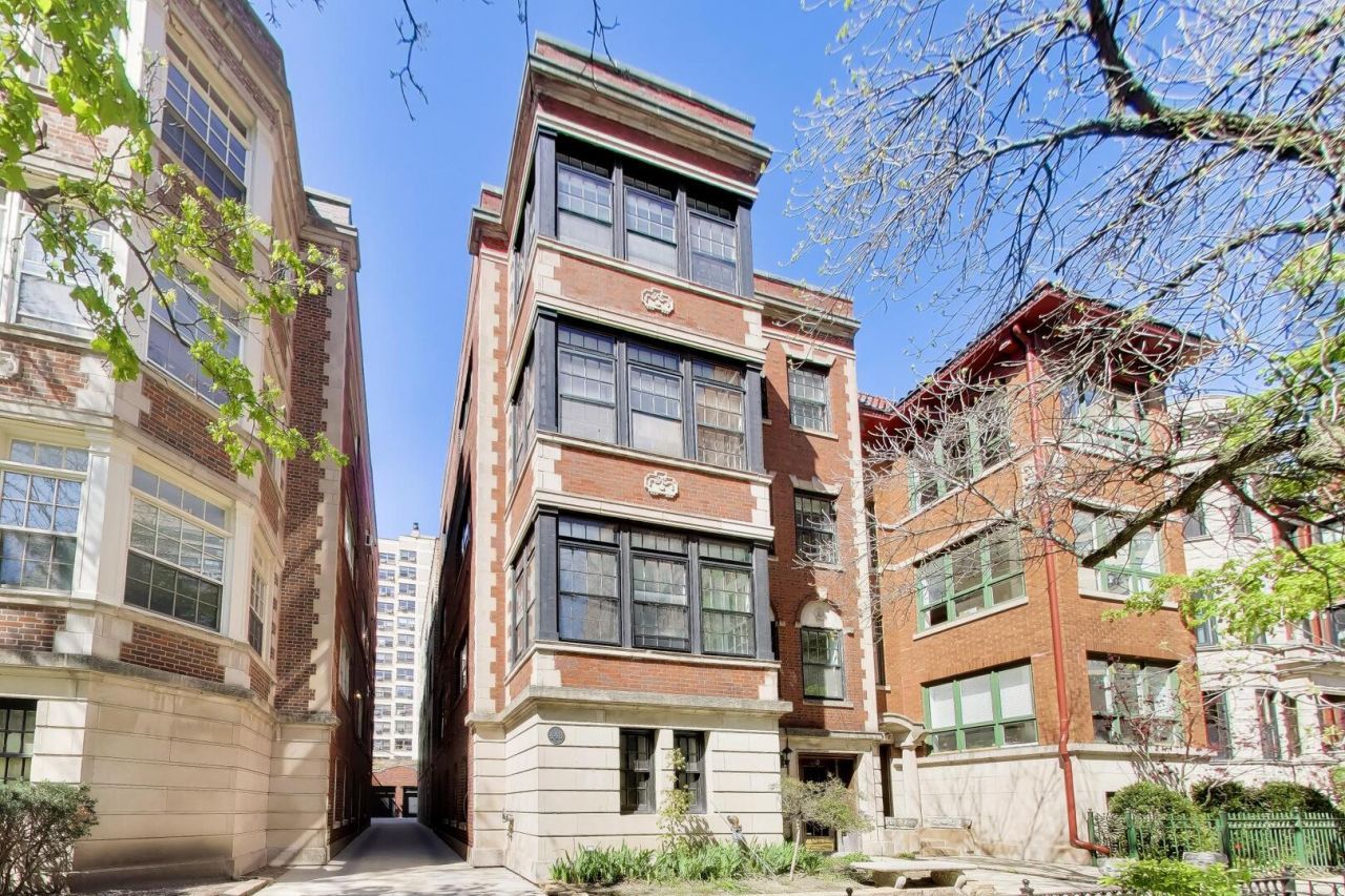 440 W Oakdale Avenue, Unit 1, Chicago, IL 60657 Main Photo
