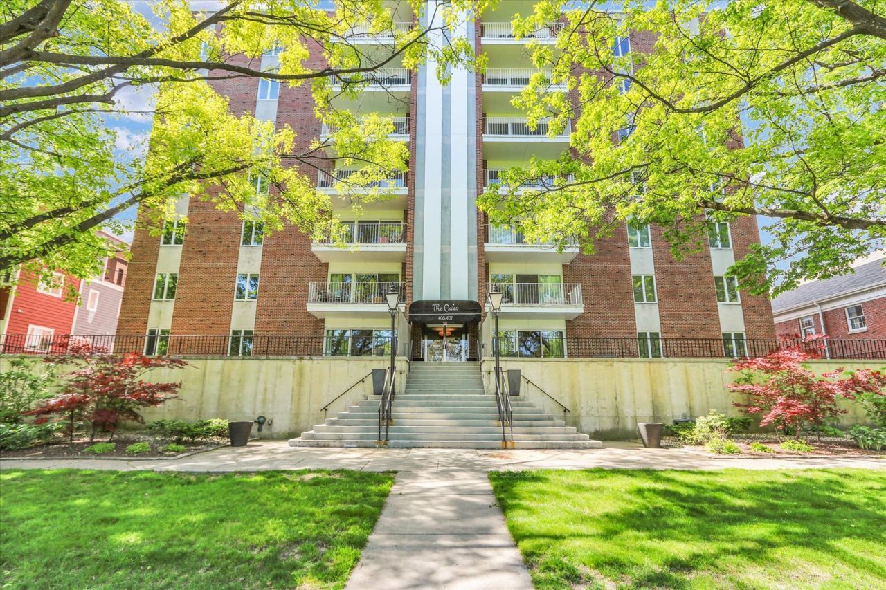 405 W University Avenue, Unit 503, Champaign, IL 61820 Main Photo