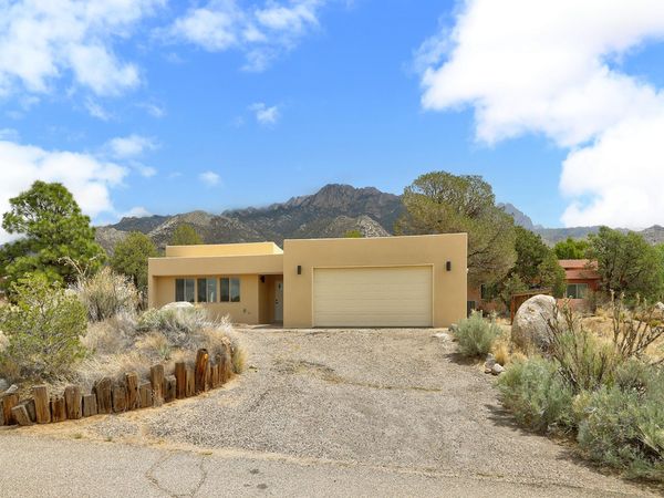 725 Tramway Vista Court NE, Unit 14, Albuquerque, NM 87122