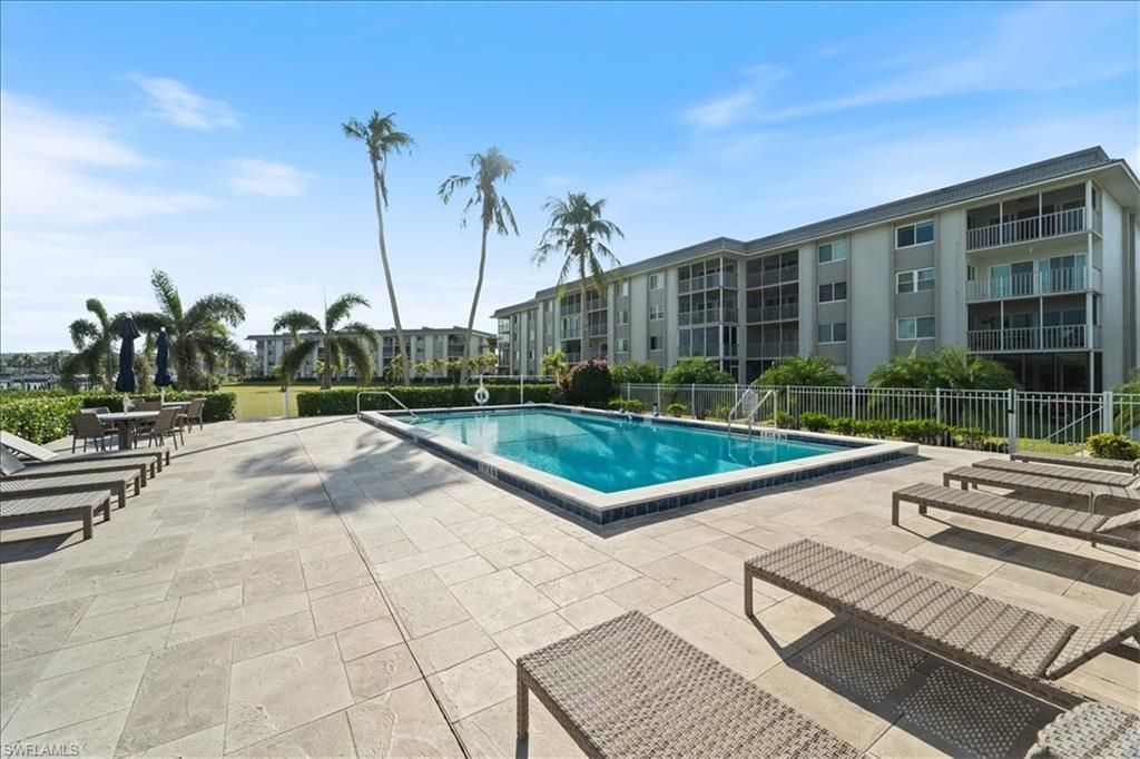 307 Goodlette-frank Rd S, Unit B202, Naples, FL 34102 Photo