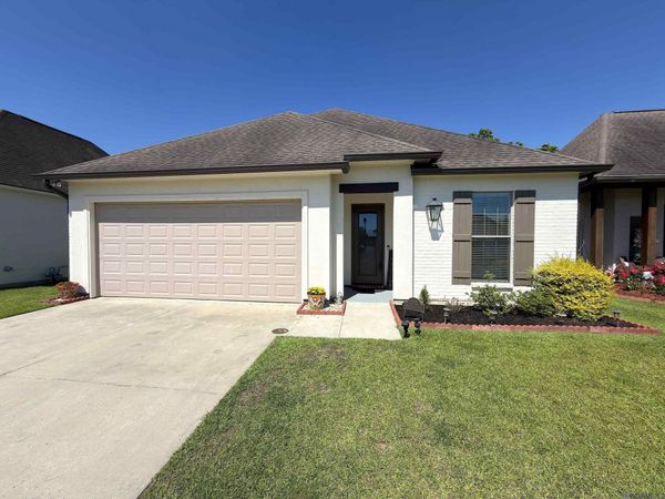 12051 Rotterdam Ave, Geismar, LA 70743