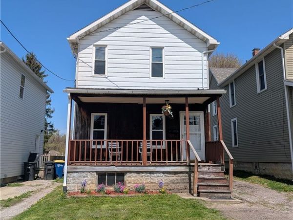 909 E 16th Street , Ashtabula, OH 44004