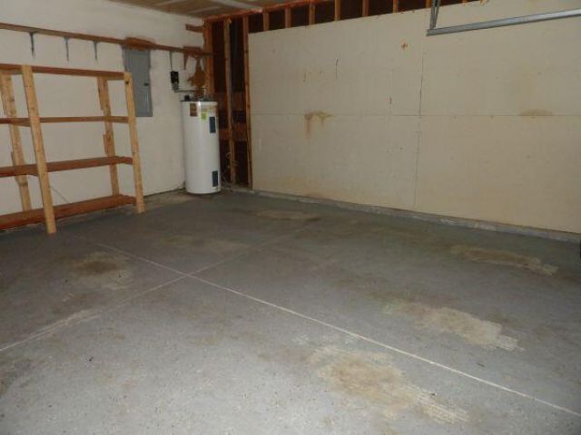 105 Fairbury Drive Photo 12