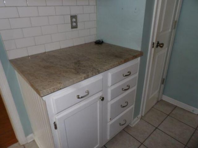 105 Fairbury Drive Photo 4