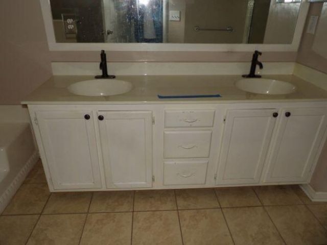105 Fairbury Drive Photo 8