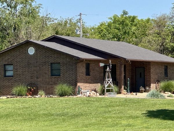 18368 Lawrence 2100, Mt Vernon, MO 65712