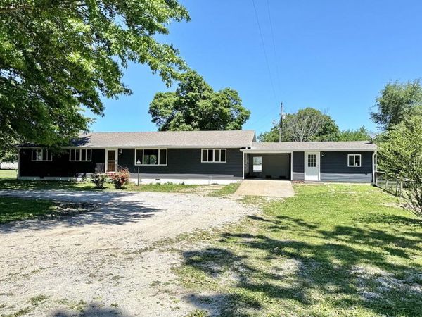 905 E Hospital Road, El Dorado Springs, MO 64744