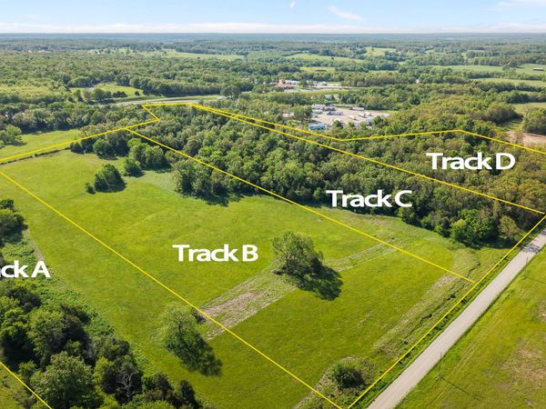000 Country Trails Rd , Conway, MO 65632