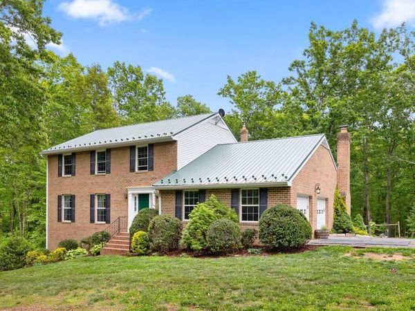 5099 COURTNEYS CORNER ROAD, SUMERDUCK, VA 22742