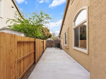 1513 Diamond Woods Cir, Roseville, CA 95747 Photo