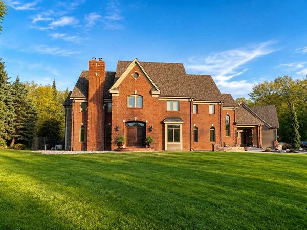 8140 134th Street W, Apple Valley, MN 55124