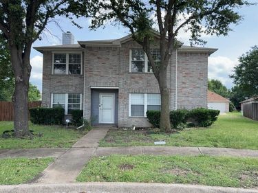 7938 Christian Court, Dallas, TX 75237