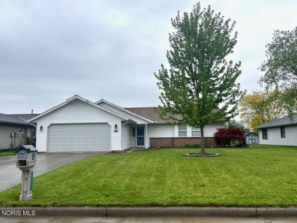 1609 Colonial Lane, Bryan, OH 43506