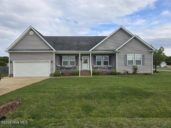 112 Bay Leaf Drive , Currituck, NC 27929