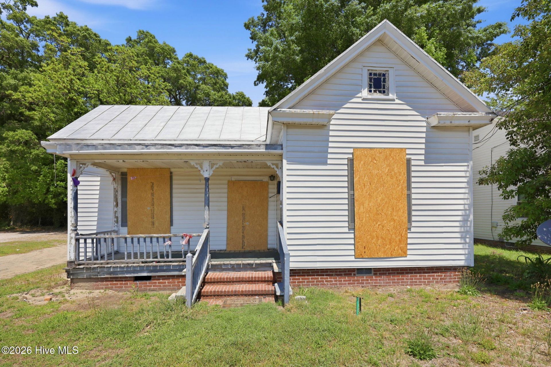 206 E Vernon Avenue, Kinston, NC 28501 Main Photo