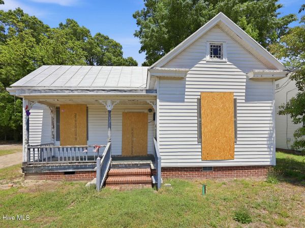 206 E Vernon Avenue, Kinston, NC 28501