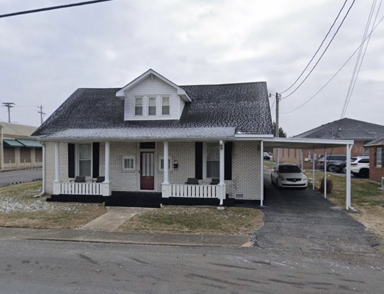 305 College St , Lafayette, TN 37083 Main Photo