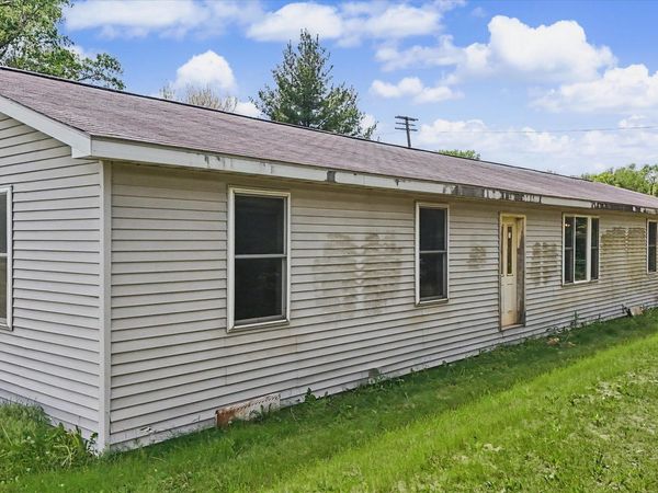 2183 Railroad Street, Lodge, IL 61856