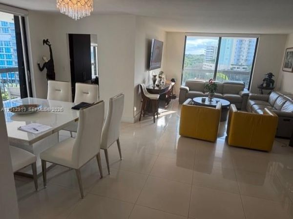 2333 Brickell Ave , Unit 812, Miami, FL 33129