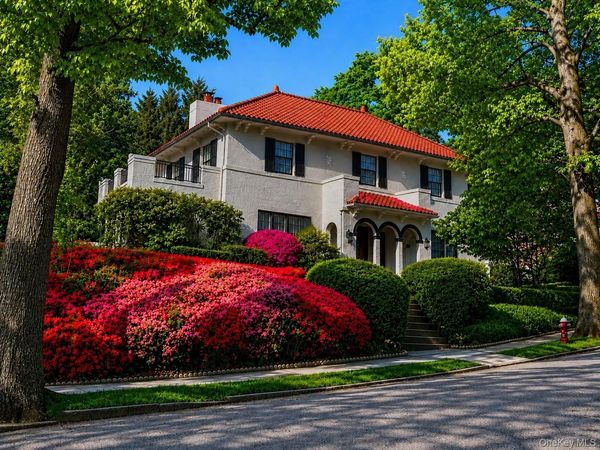 130 E Cedar Street, Fleetwood, NY 10552