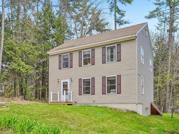 17 Seminole Road, Hillsborough, NH 03244