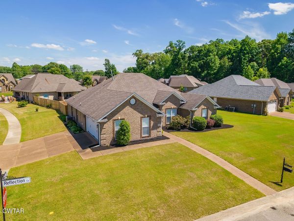 8 Reflection Cove, Jackson, TN 38305