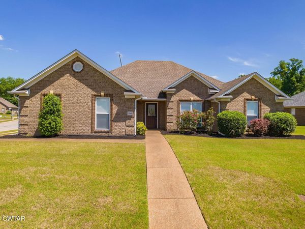 8 Reflection Cove, Jackson, TN 38305