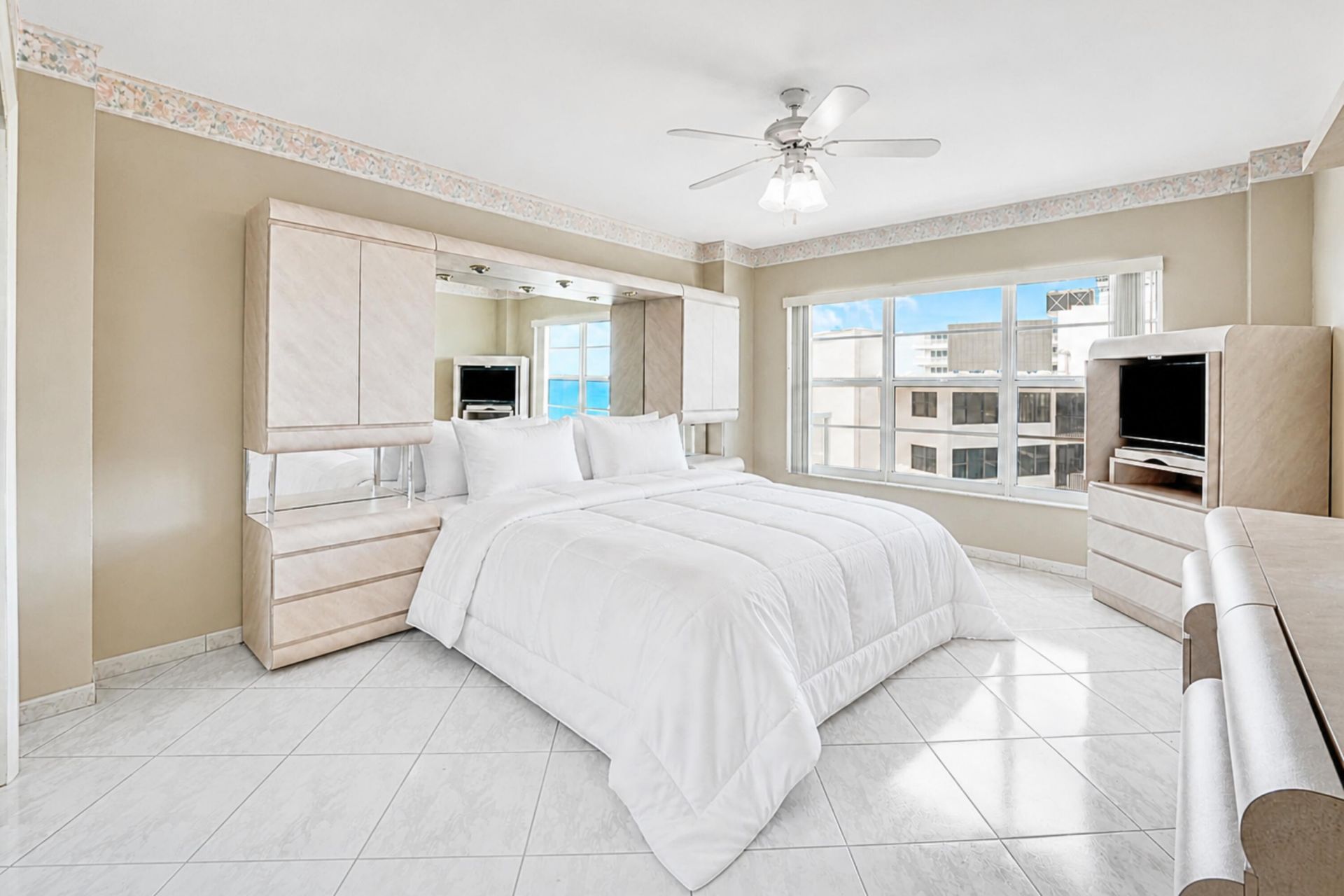 3750 Galt Ocean Drive, Unit 1710, Fort Lauderdale, FL 33308 Photo