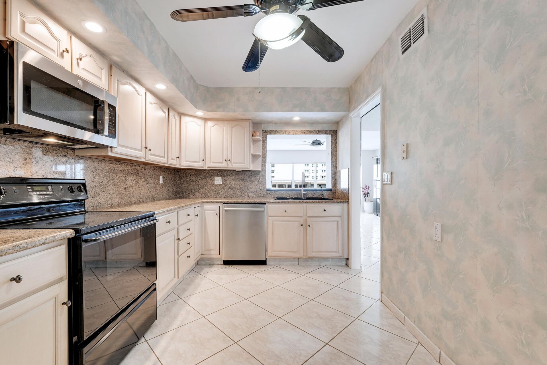 3750 Galt Ocean Drive, Unit 1710, Fort Lauderdale, FL 33308 Photo