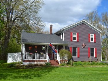 21 N Main Street, Churchville, NY 14428