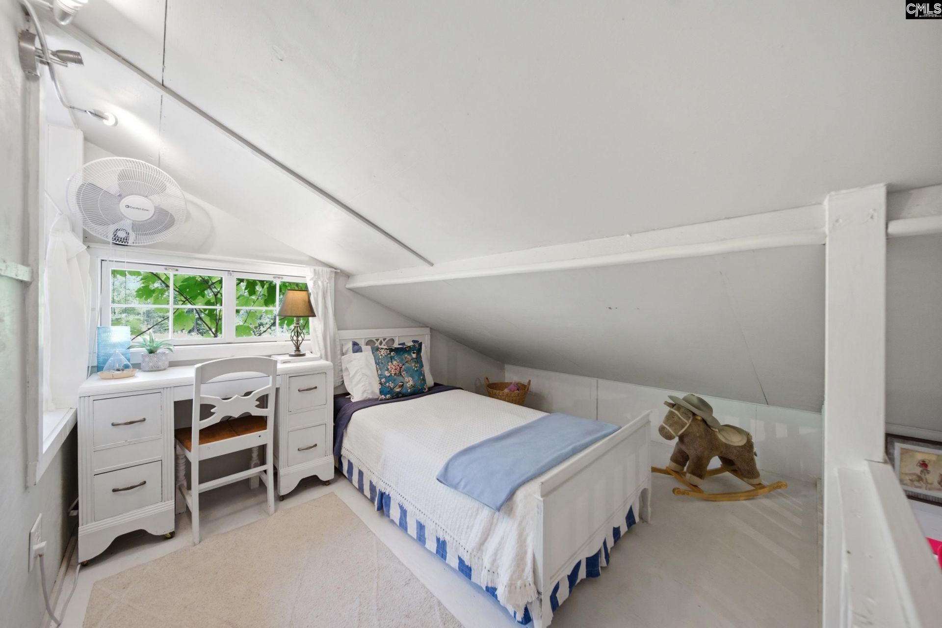 601 Mack  Photo 52
