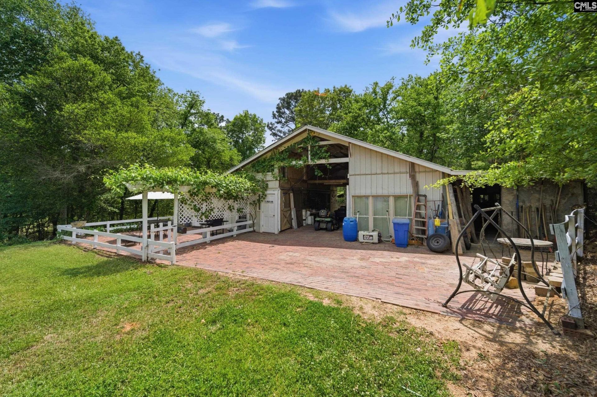 601 Mack  Photo 55