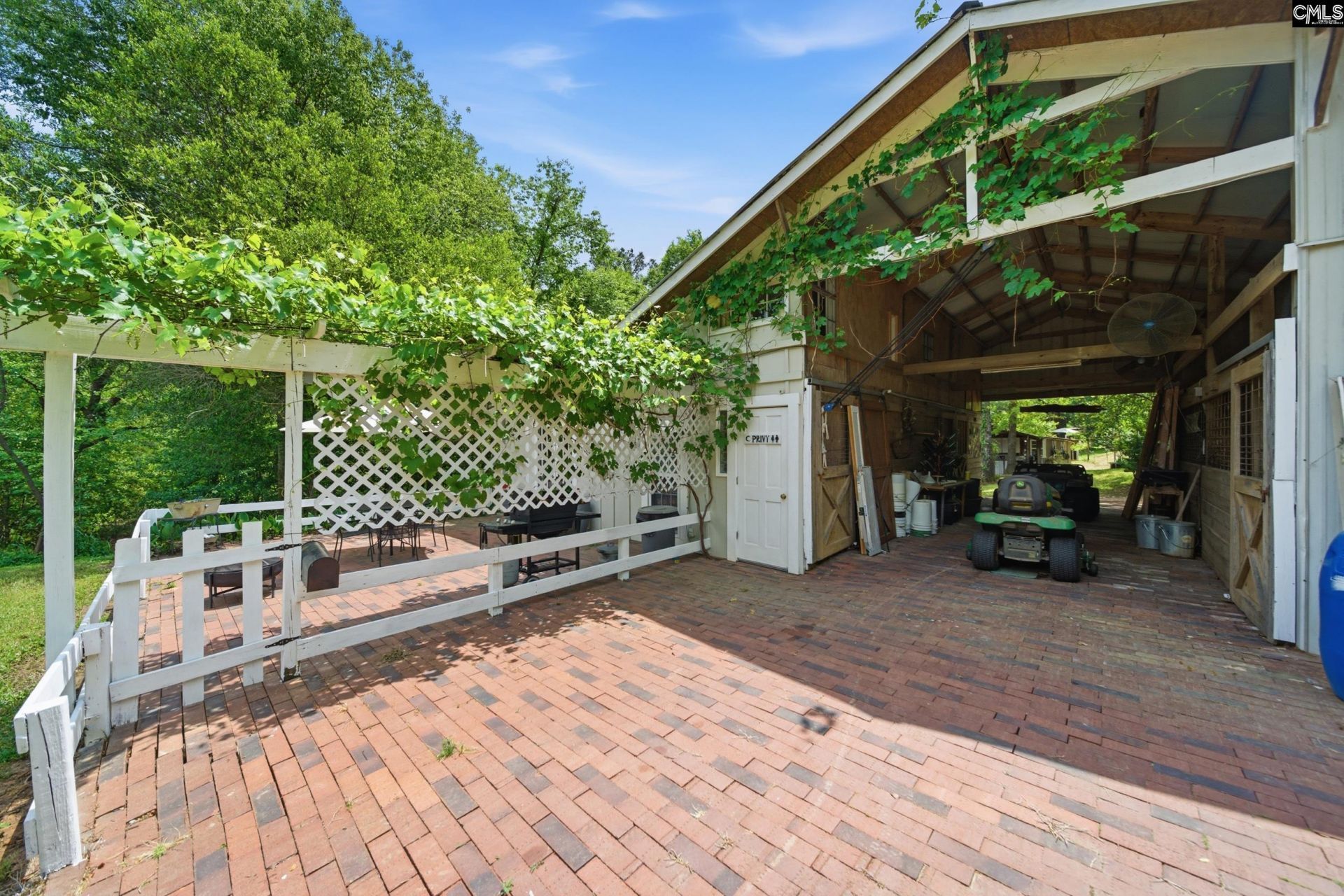601 Mack  Photo 59