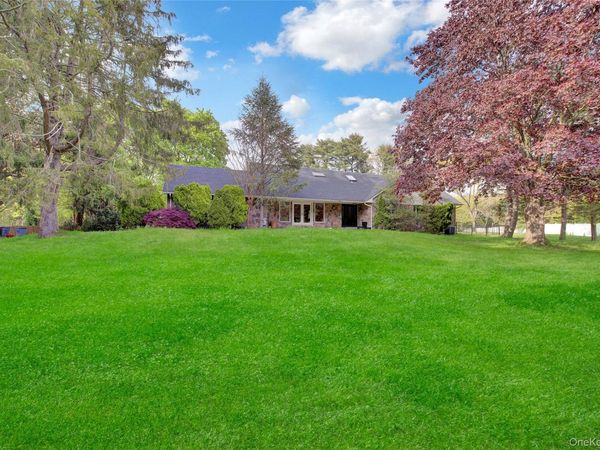 1719 Cedar Swamp Road , Brookville, NY 11545