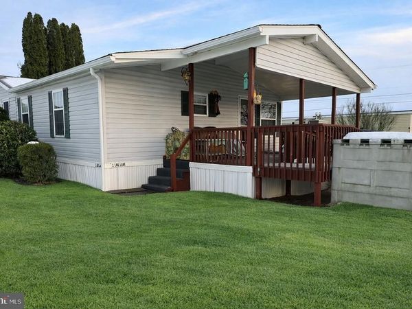 2 LOG LANE , EAST EARL, PA 17519
