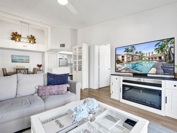 2125 SE 10th Avenue, Unit 1008, Fort Lauderdale, FL 33316