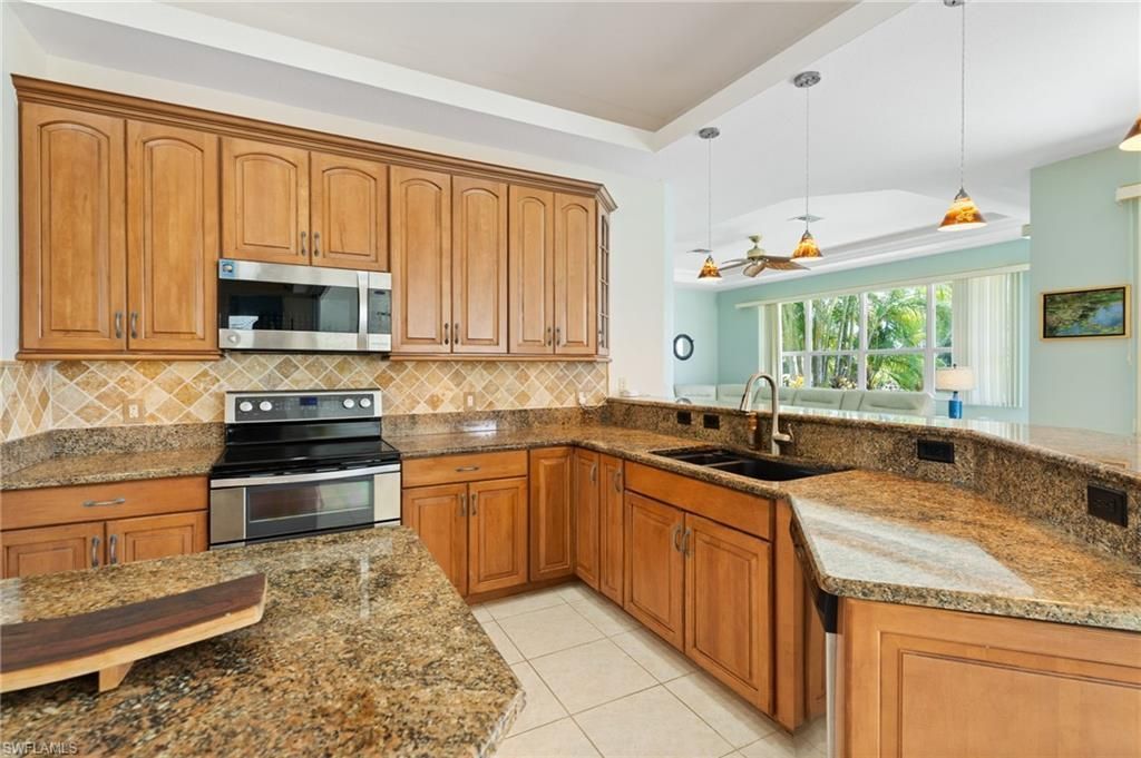 2506 Retunda Pkwy W, Cape Coral, FL 33904 Photo