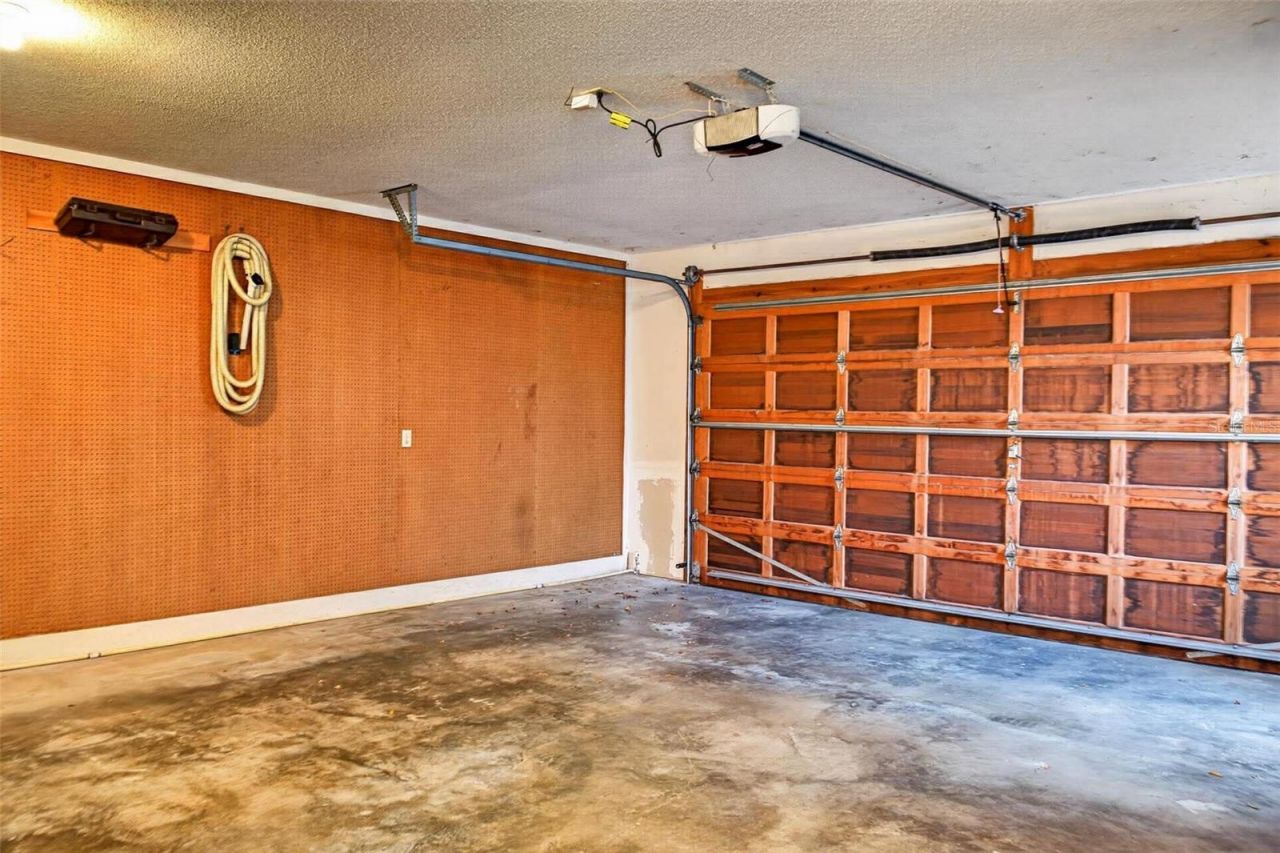 603 Waterwood Drive , Yalaha, FL 34797 Photo