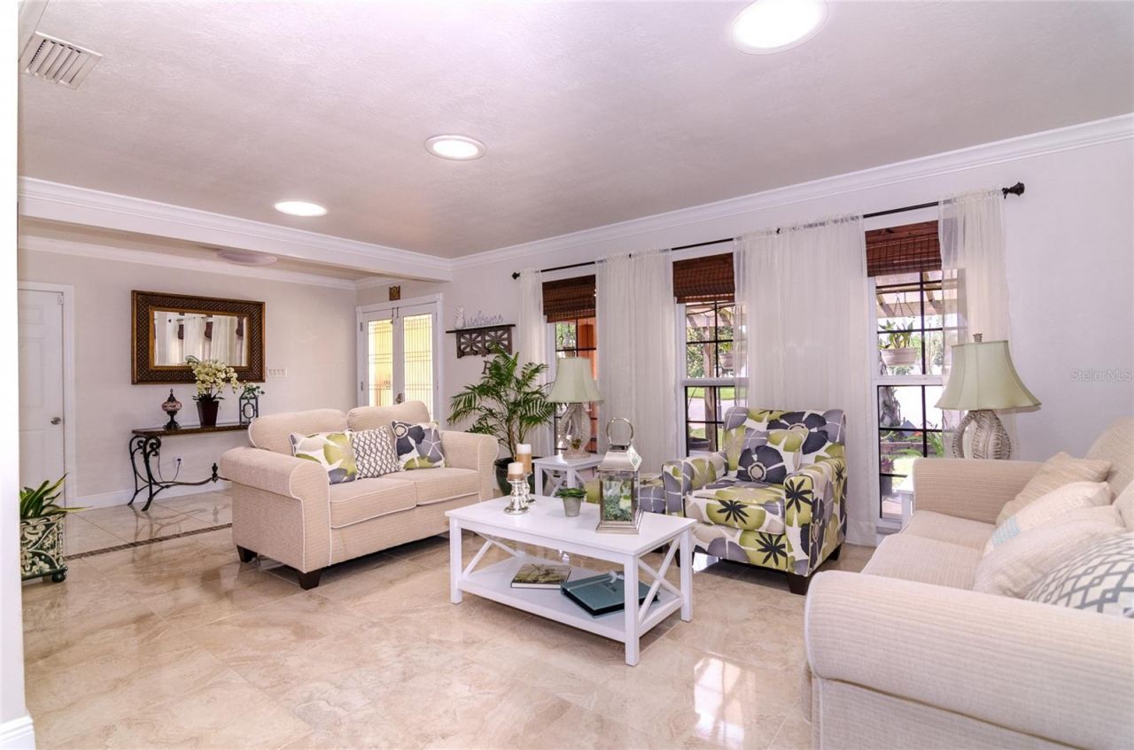 410 Silver Oak Lane, Altamonte Springs, FL 32701 Photo