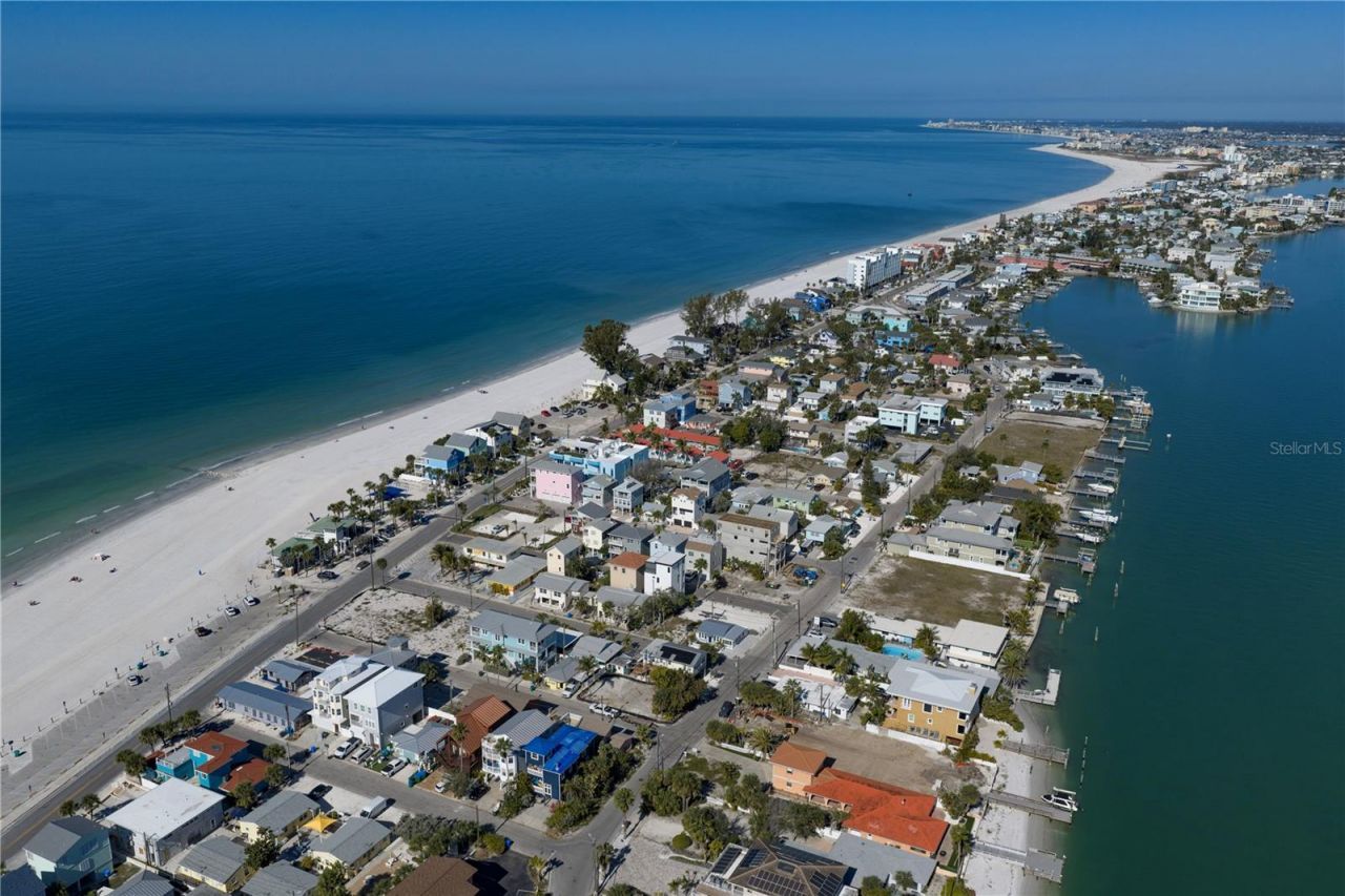 8640 W Gulf Boulevard, Treasure Island, FL 33706 Photo