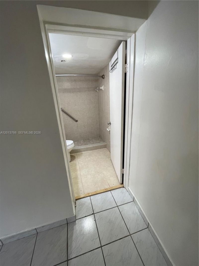 4115 SW 108th Ave , Unit B, Miami, FL 33165 Photo