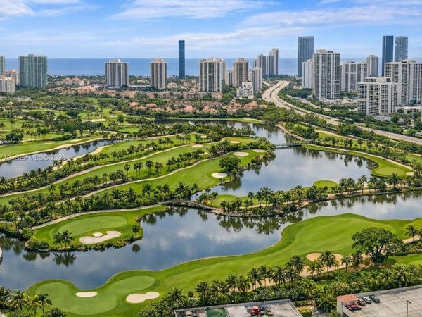 19501 W Country Club Dr, Unit 2415, Aventura, FL 33180