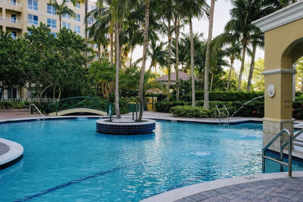 19501 W Country Club Dr, Unit 2415, Aventura, FL 33180 Photo