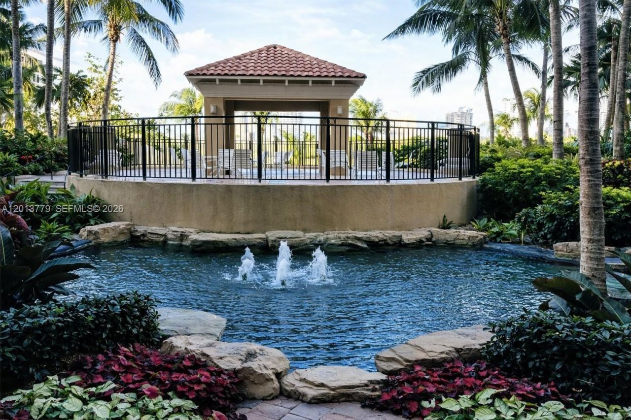 19501 W Country Club Dr, Unit 2415, Aventura, FL 33180 Photo