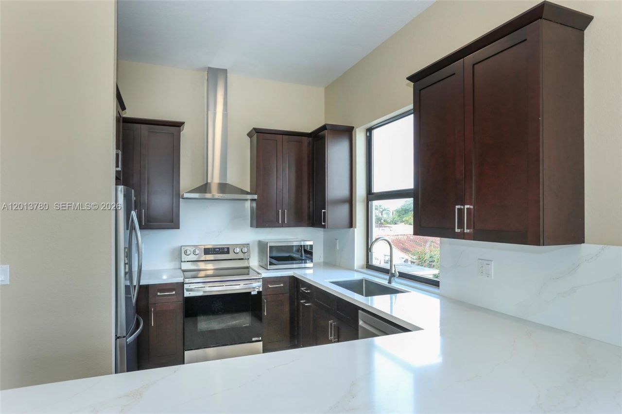 120 SW 35 Ave, Unit A1, Miami, FL 33135 Photo