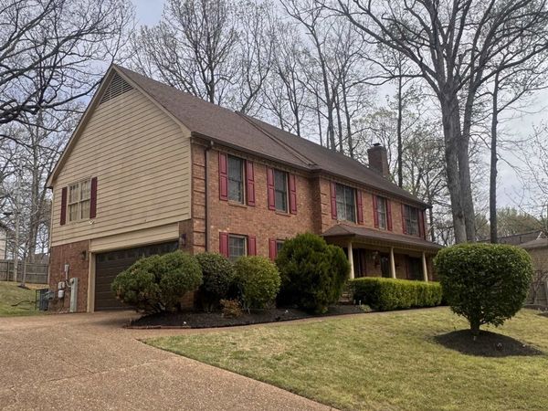 416 LOCUST GROVE DR, Memphis, TN 38018