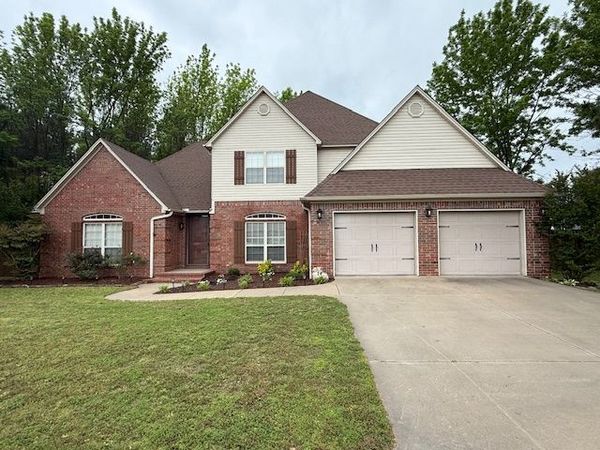 28 Angelfish Court , Russellville, AR 72802