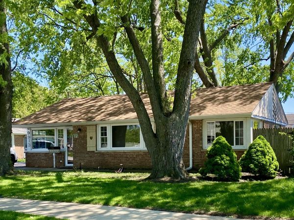 9913 Harnew Road W, Oak Lawn, IL 60453