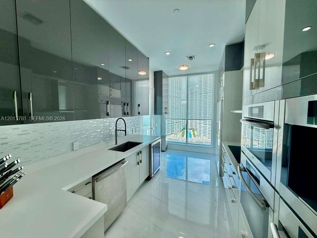 900 Brickell Key Blvd, Unit 2604, Miami, FL 33131 Photo
